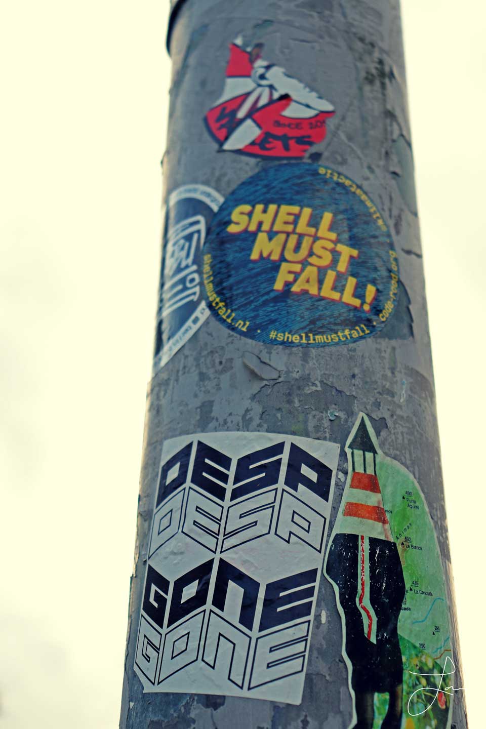 Shell-Must-Fall-Amsterdam-by-Lanaé